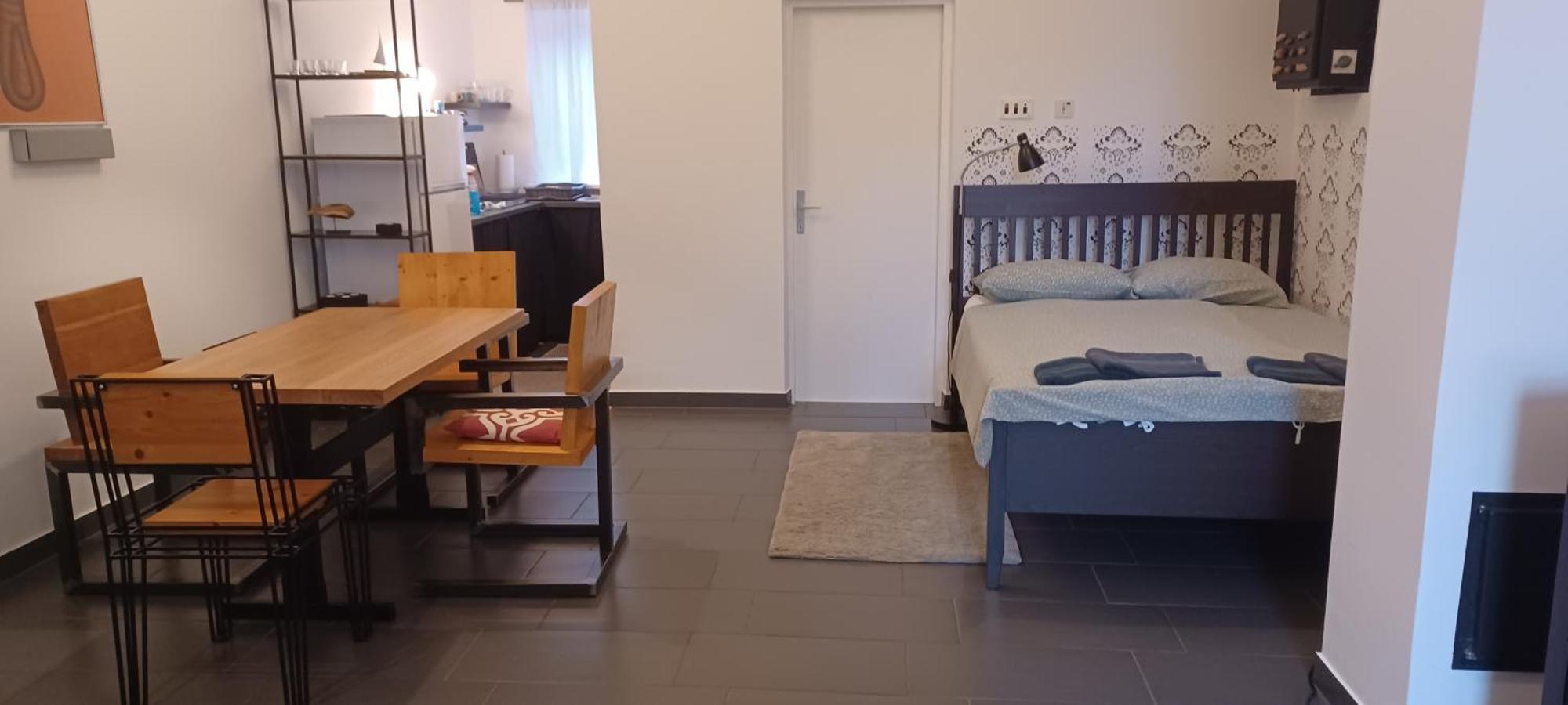 Studio Apartman Ada Самобор Экстерьер фото